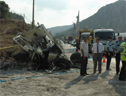 Konya'da minibüs şarampole uçtu!