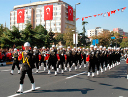 Vatan Caddesi törenleri yasaklanıyor mu?