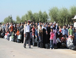 Sınırda bayramlaşma izdihamı