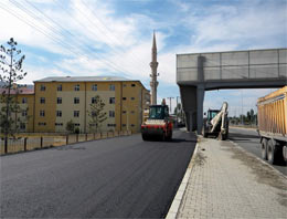 Sivas'ta asfaltlama çalışmaları sürüyor