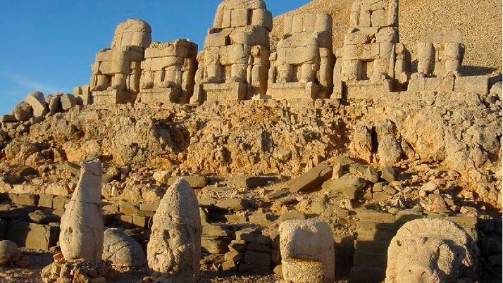 Nemrut Dağı yolu birleştirilecek mi?