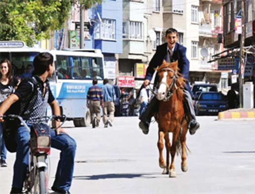 Okula atla gelmesi yasaklandı!